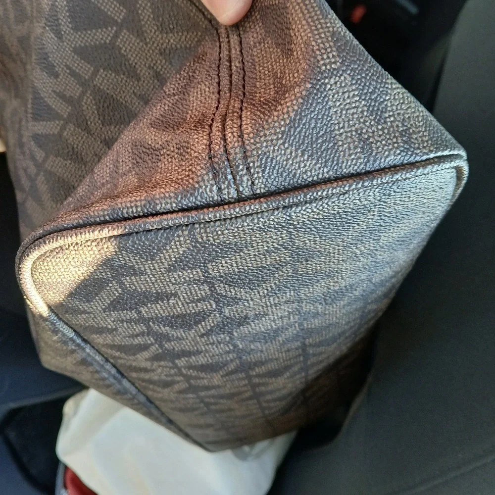 Michael Kors Jet Set Signature Large Zip Travel Tote